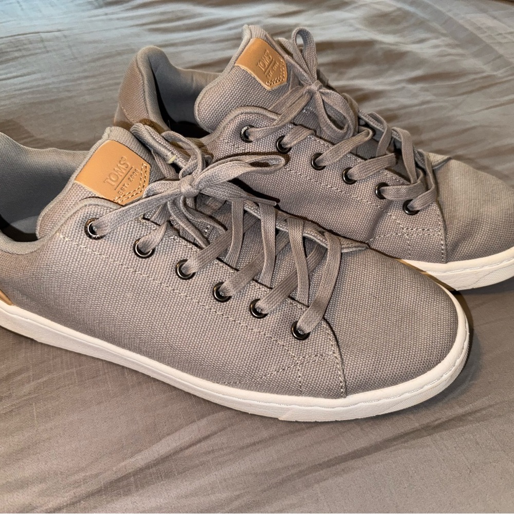 Toms TRVL LITE Light Gray Canvas Men's Sneakers - Size 10